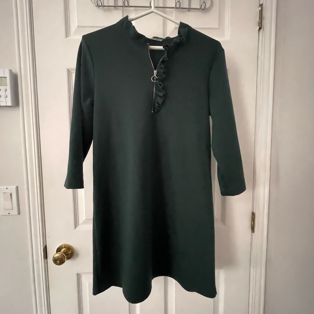 Zara. Ruffles in front Green dress